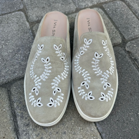 Via Spiga Leaf Vine Embroidered Suede Slip On Mule Sneakers - Picture 3 of 7